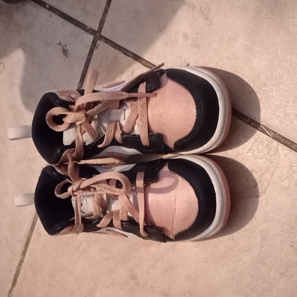 Nike shoes